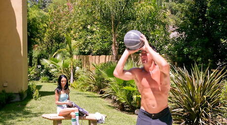 Gracile Israeli teen Stephanie Cane fucked after sucking huge rod outdoor